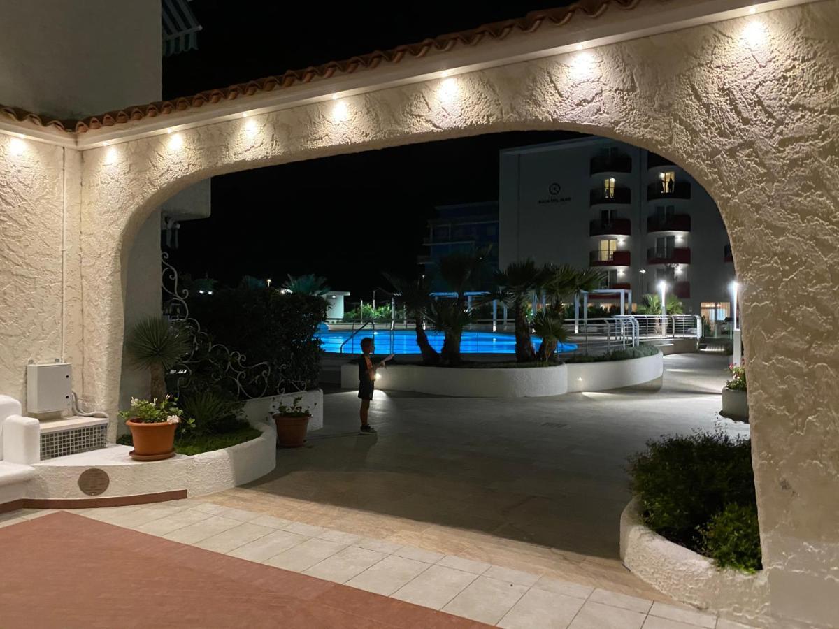 Residence El Palmar Fronte Mare, Fronte Spiaggia Lido di Jesolo Exterior photo